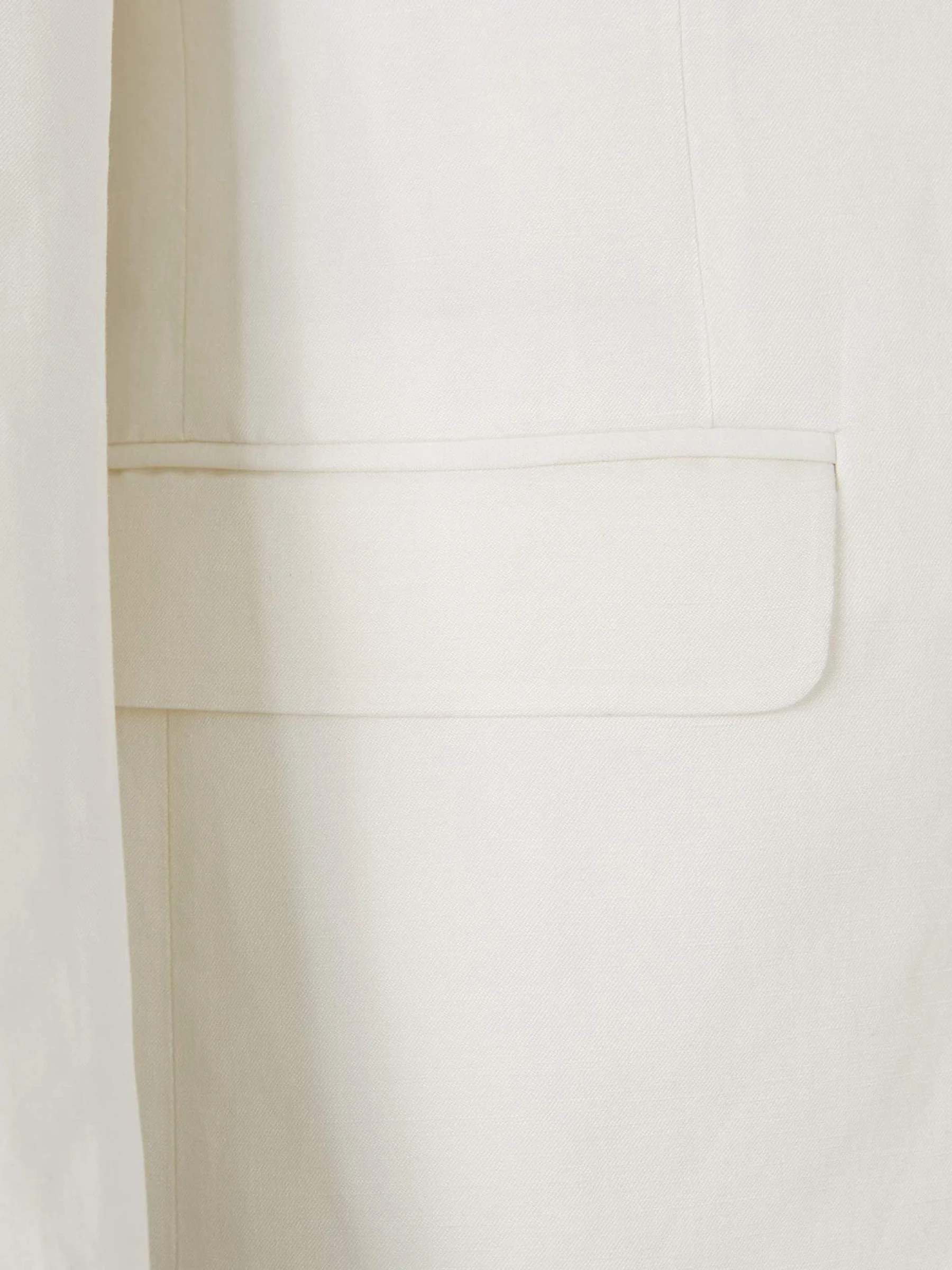 Traje de Lino y Seda - Image 4