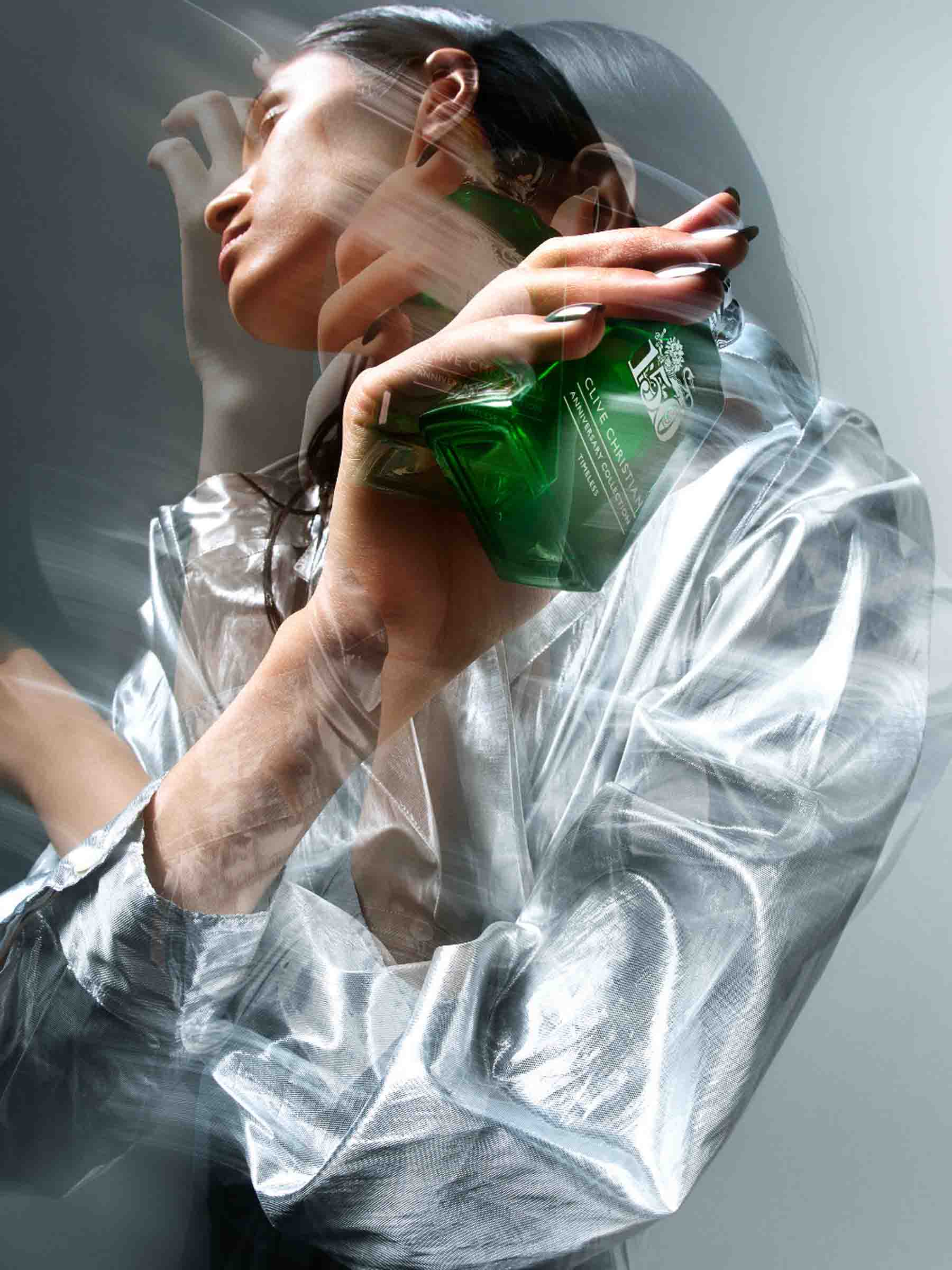 Perfume 150 Anniversary Timeless - Image 3