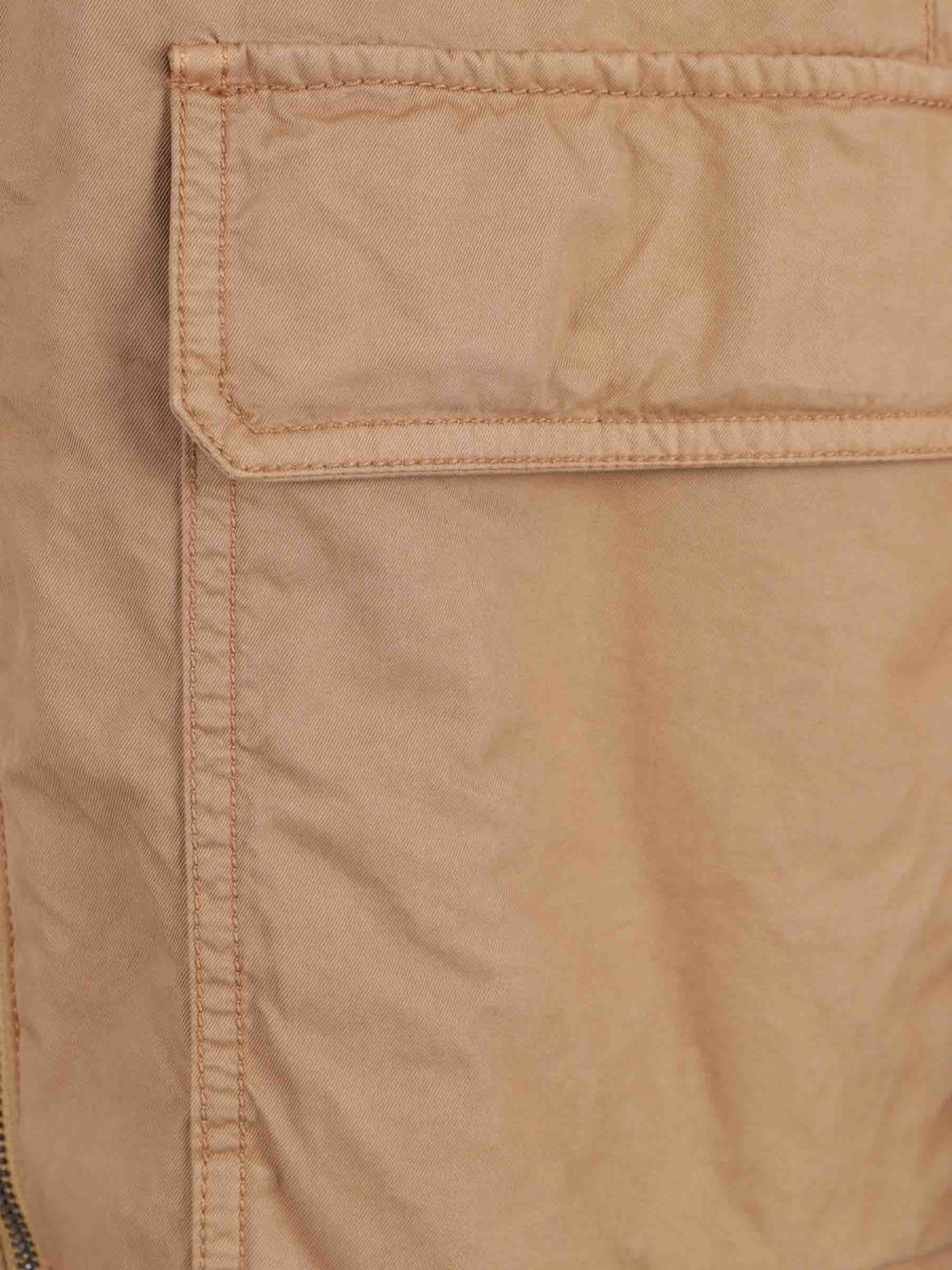 Chaqueta con Capucha - Image 4