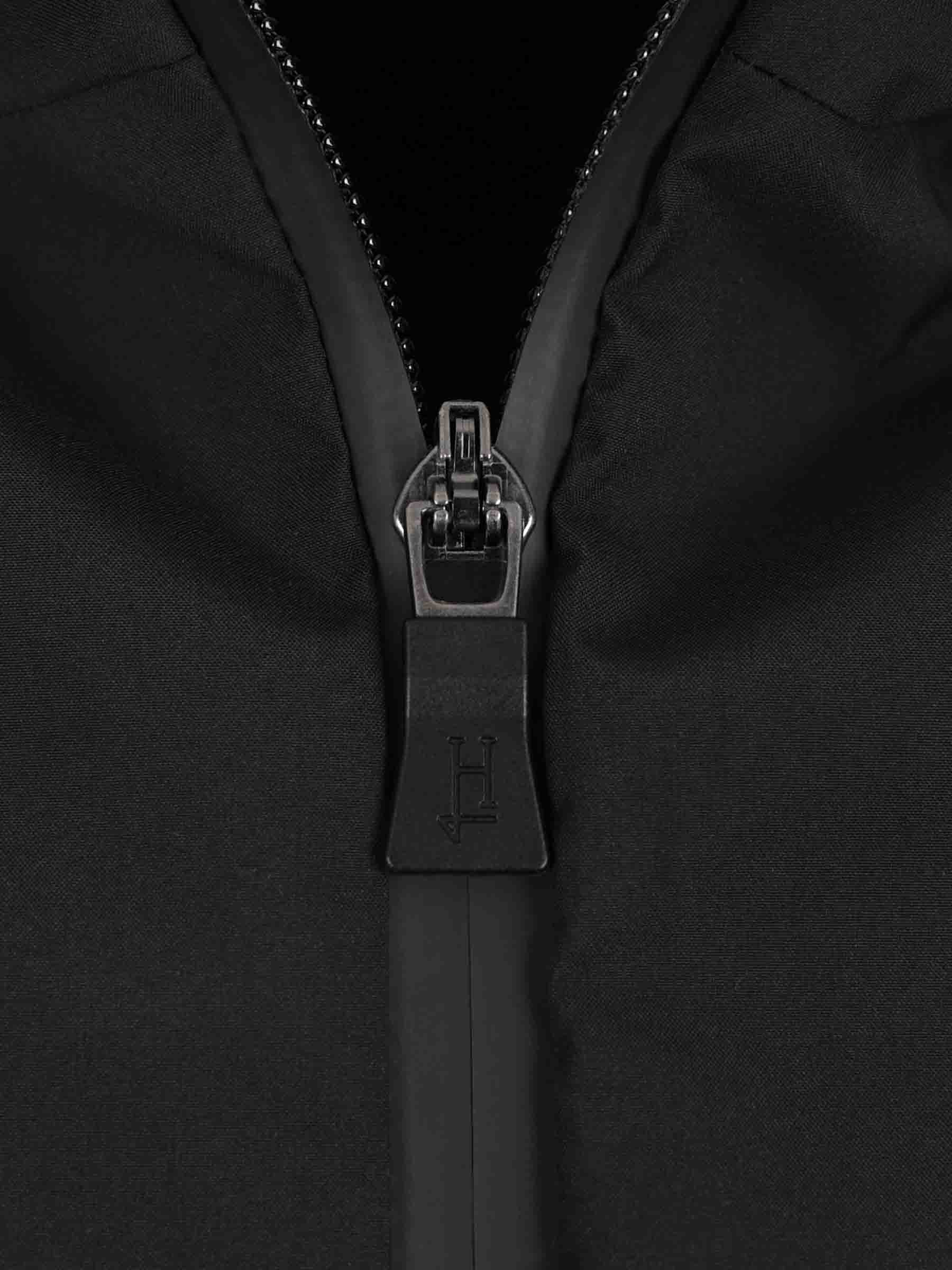 Chaqueta Técnica con Capucha - Image 3