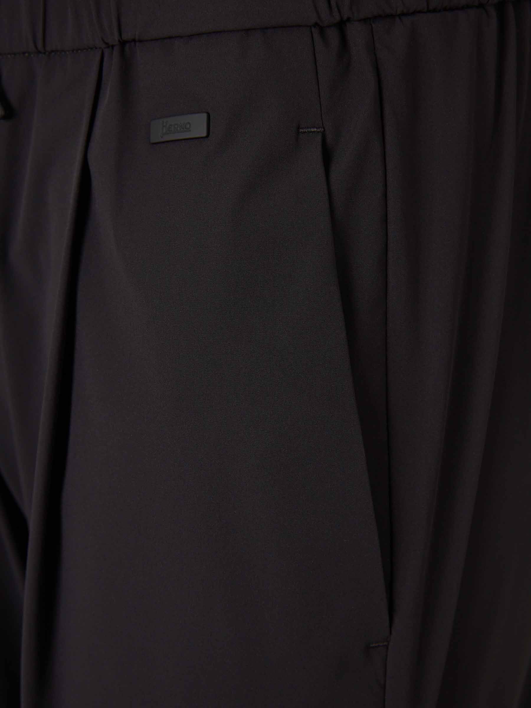 Pantalones Slim Técnicos - Image 3