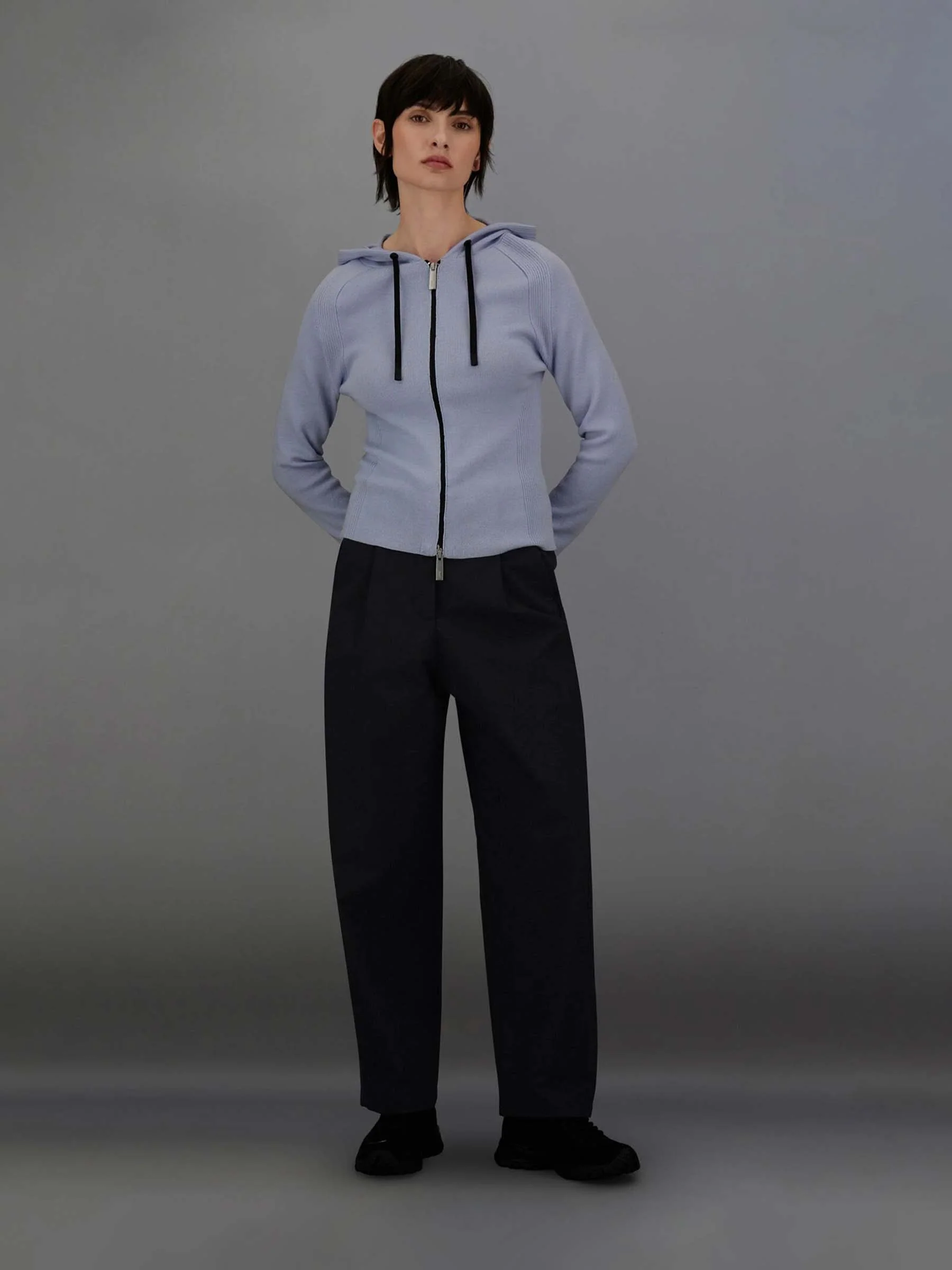 Pantalones Comfort Tech - Image 2