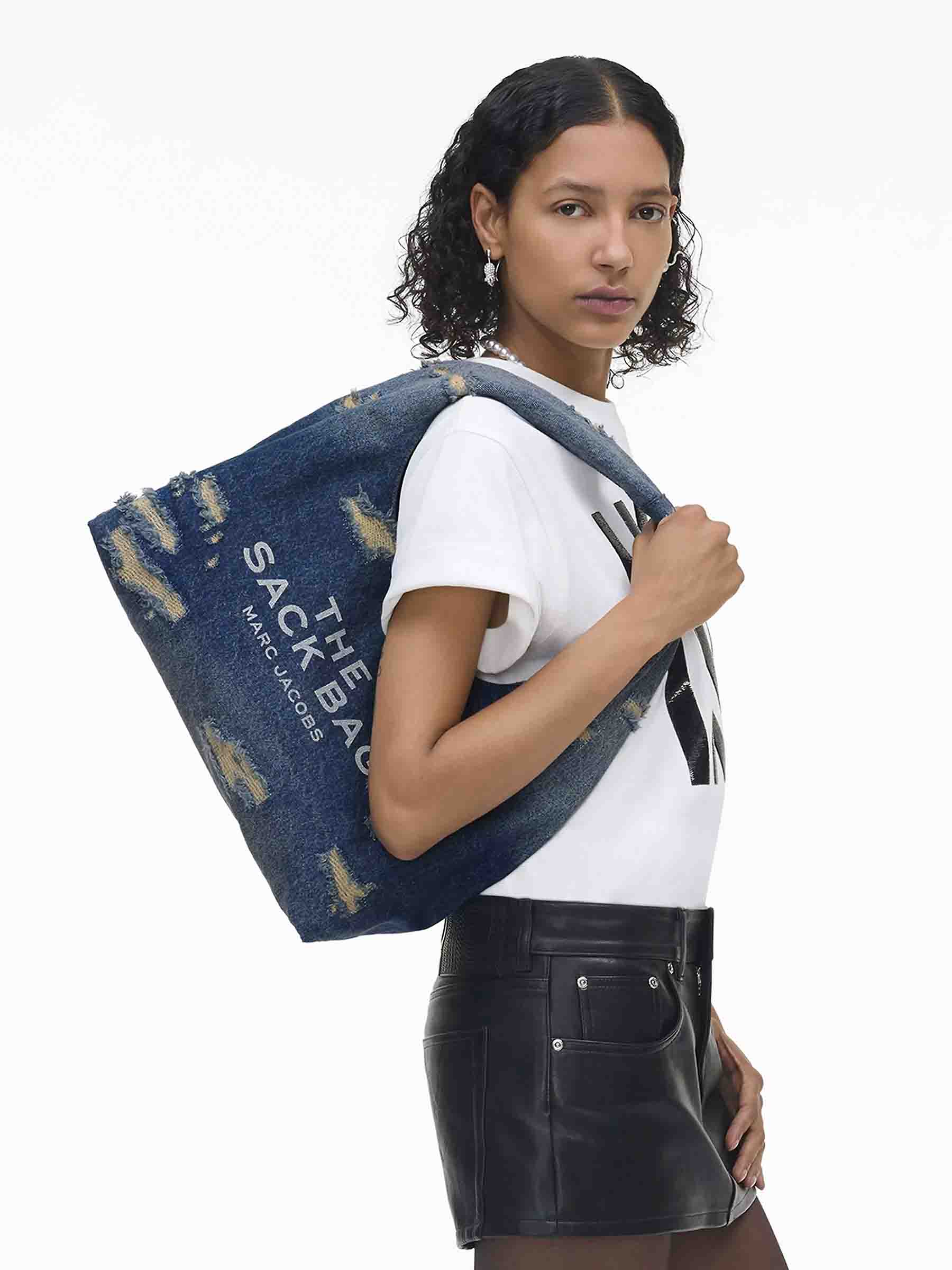 Bolso The Rip and Repair Denim Sack Bag - Image 2