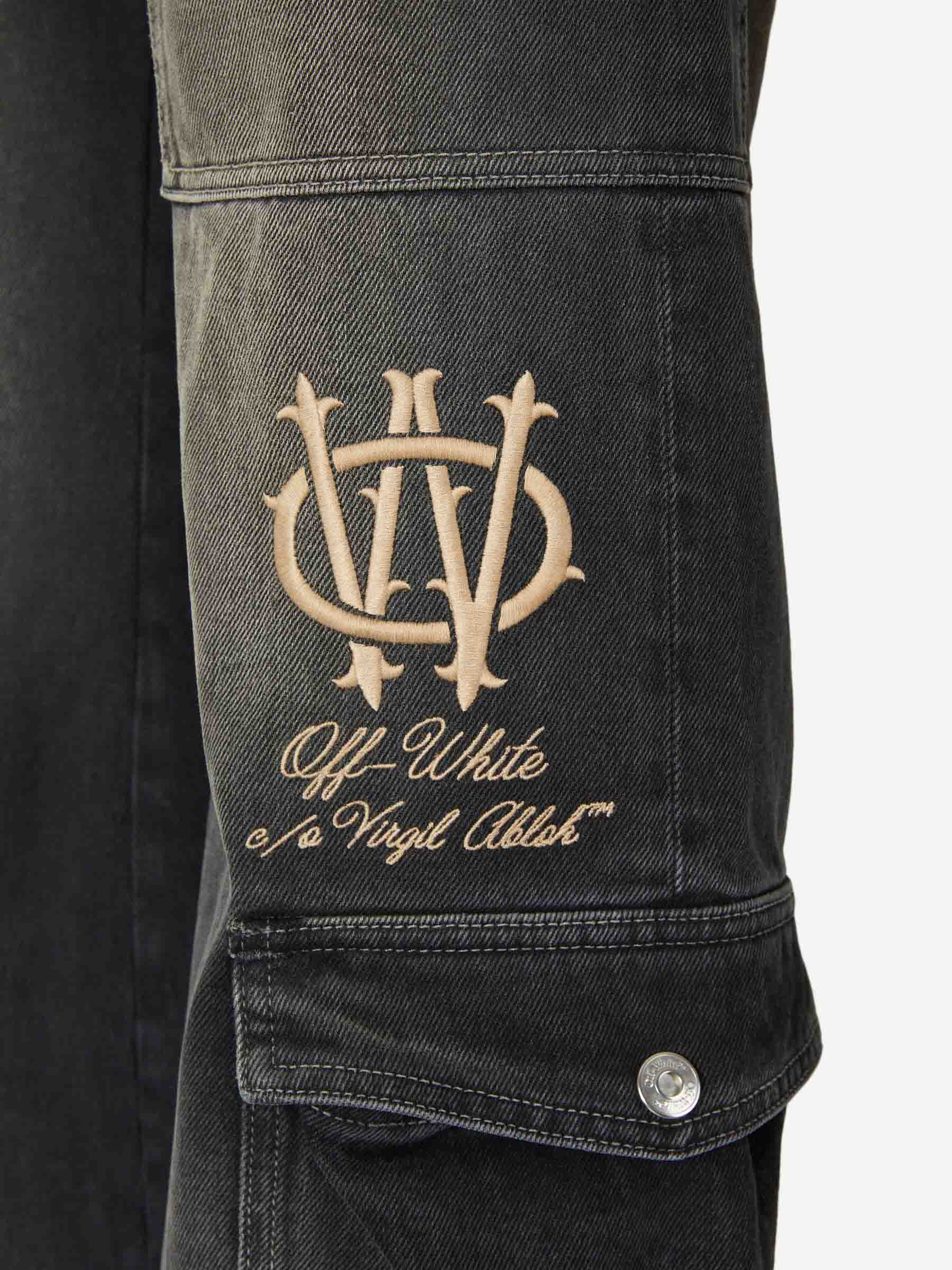 Jeans Acampanados Logo - Image 5