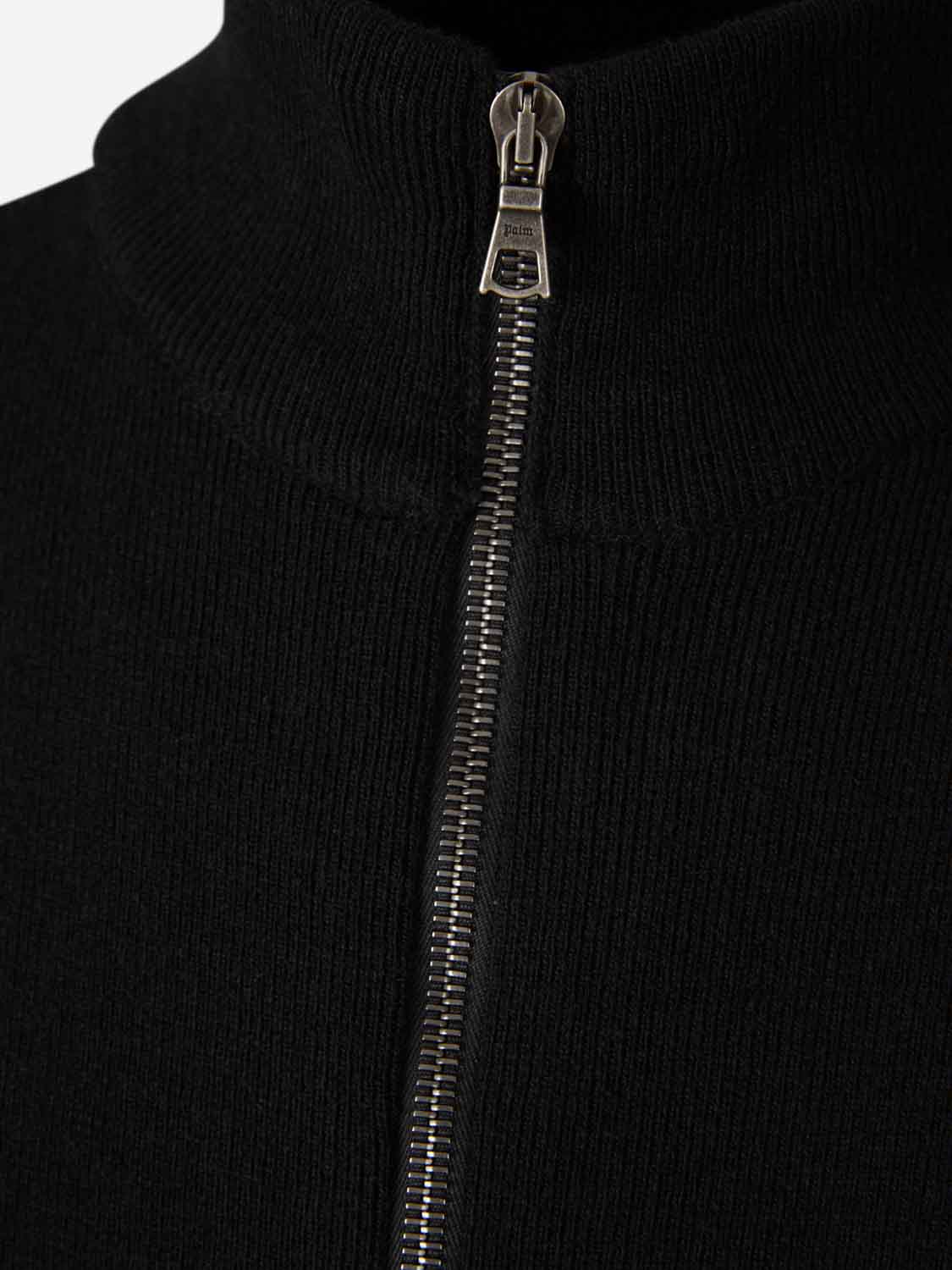 Chaqueta con logo bordado - Image 4