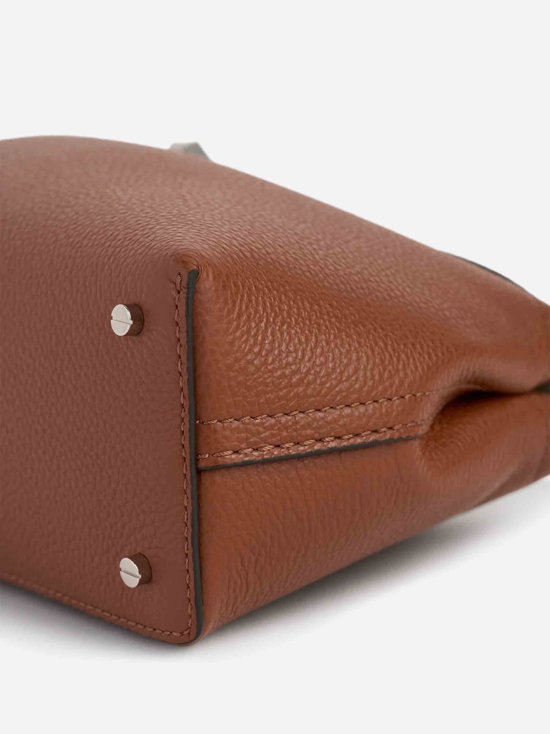 Bolso Clutch T-Lock - Image 4