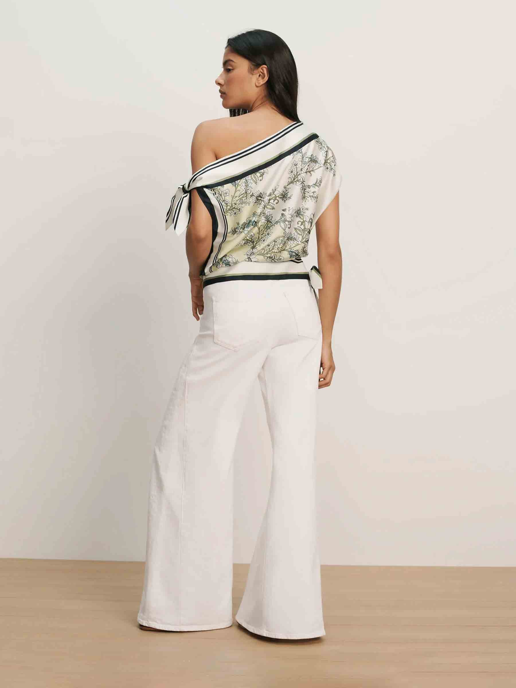 Blusa Floral Tari - Image 3