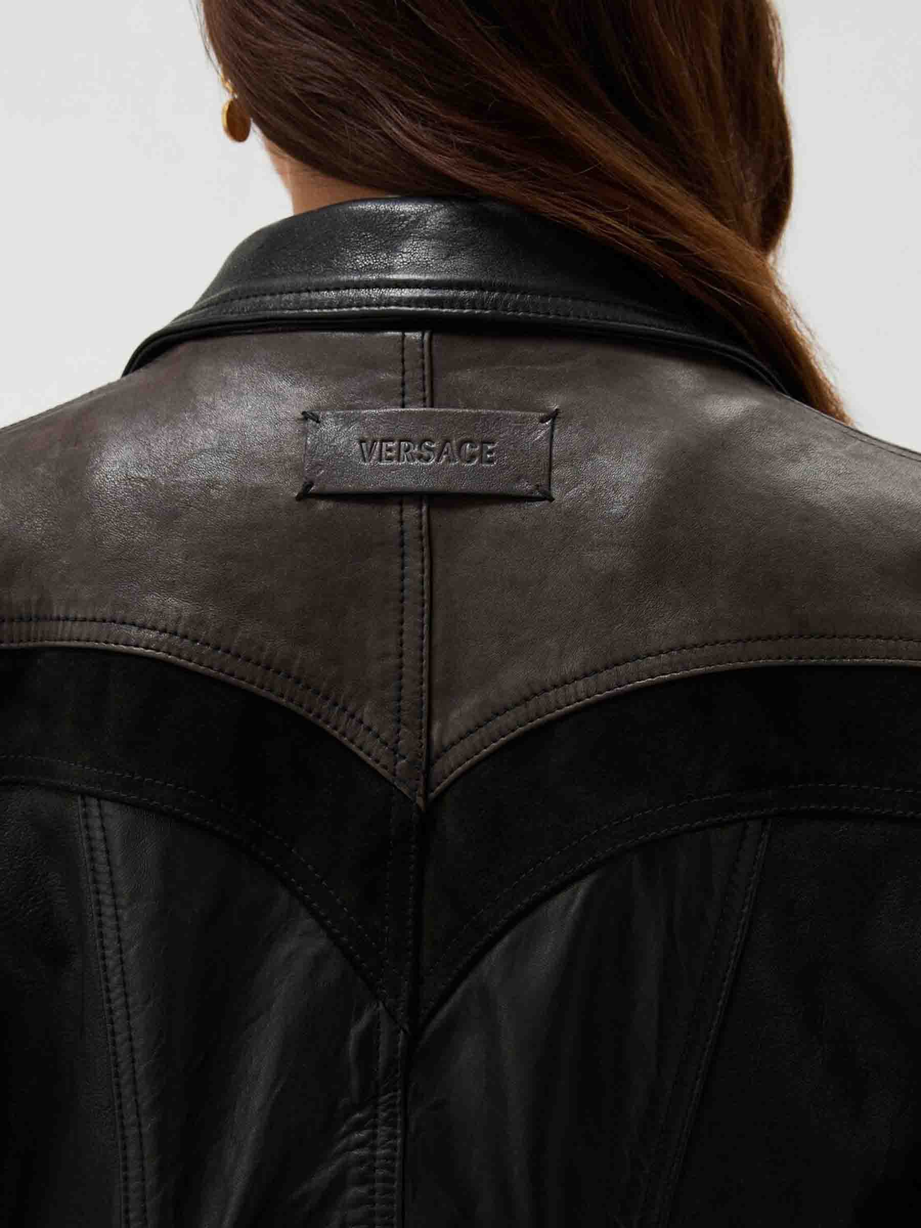 Chaqueta Ajustada de Piel - Image 4