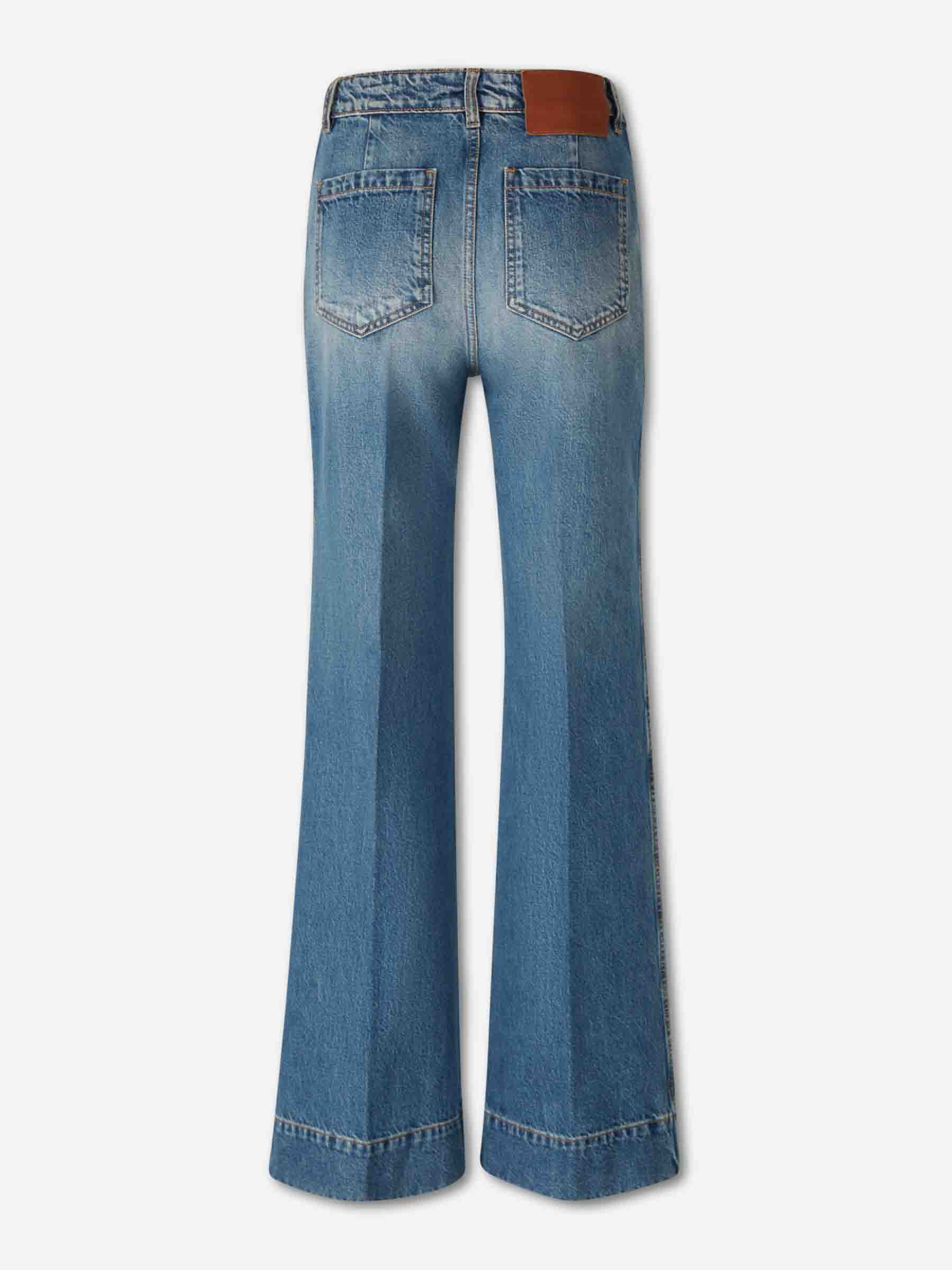 Jeans Acampanados Logo - Image 2
